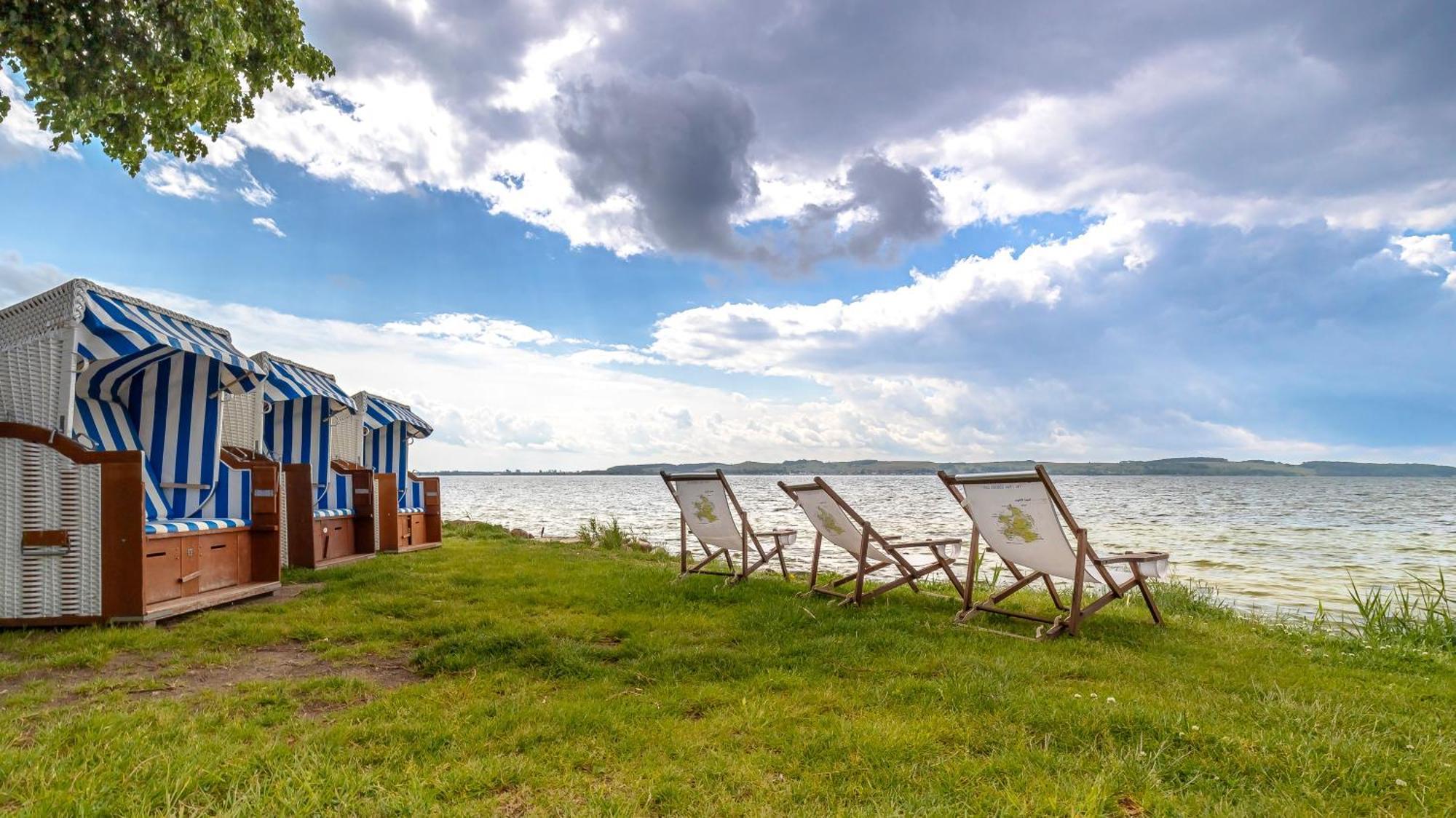 Haus Seeblick Mit 9 Wohnungen Alt Reddevitz Екстер'єр фото