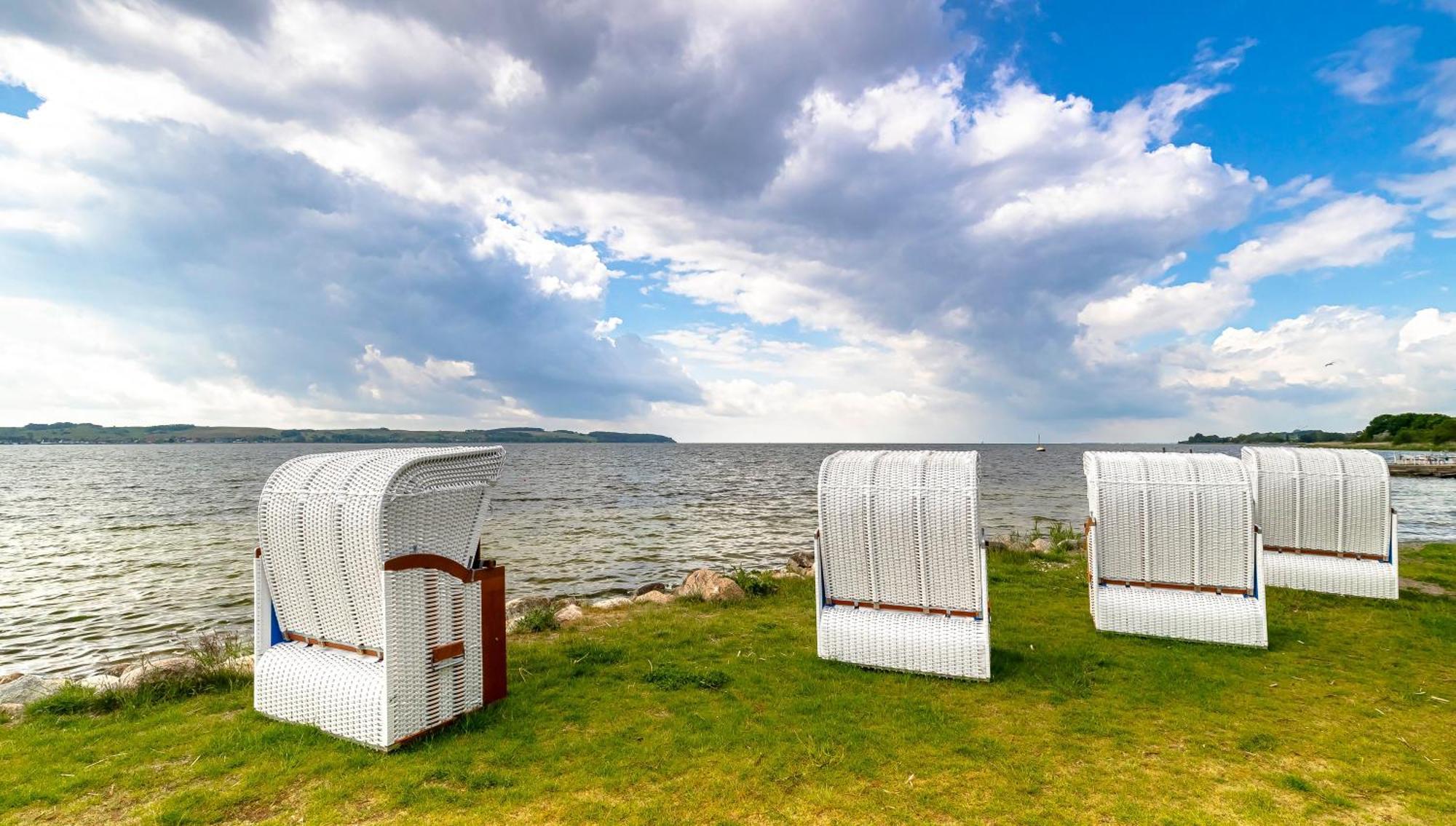 Haus Seeblick Mit 9 Wohnungen Alt Reddevitz Екстер'єр фото